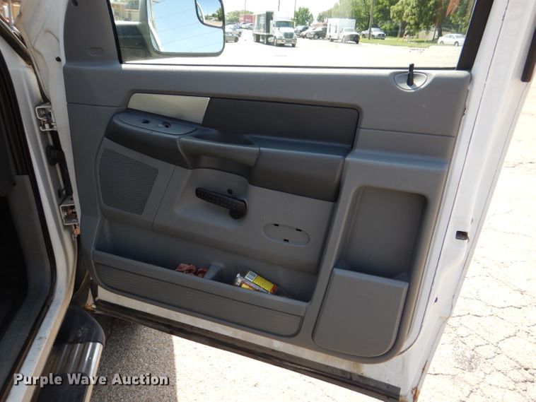 image for item DM0061 2009 Dodge Ram 5500  rollback truck