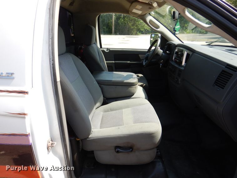 image for item DM0061 2009 Dodge Ram 5500  rollback truck