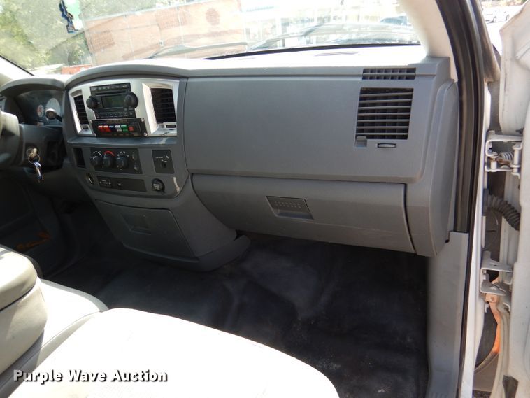 image for item DM0061 2009 Dodge Ram 5500  rollback truck