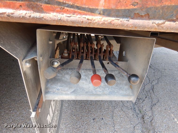 image for item DM0061 2009 Dodge Ram 5500  rollback truck