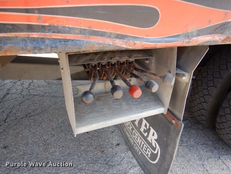 image for item DM0061 2009 Dodge Ram 5500  rollback truck