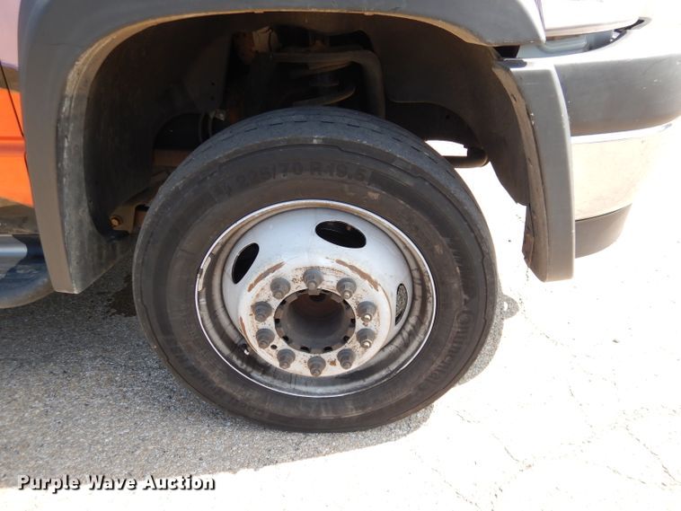 image for item DM0061 2009 Dodge Ram 5500  rollback truck