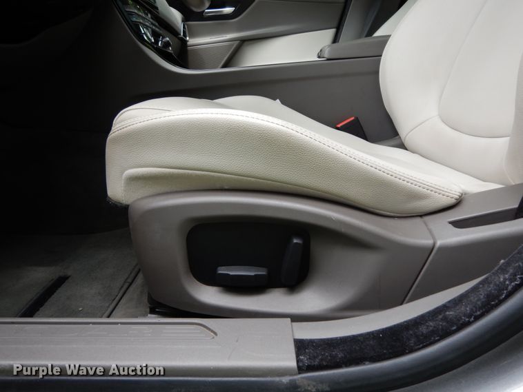 image for item DM2981 2017 Jaguar XE 25T