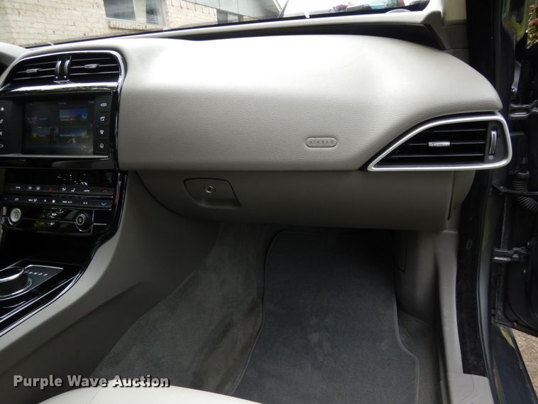 image for item DM2981 2017 Jaguar XE 25T