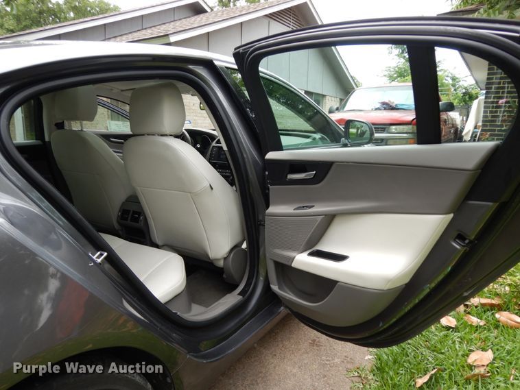 image for item DM2981 2017 Jaguar XE 25T