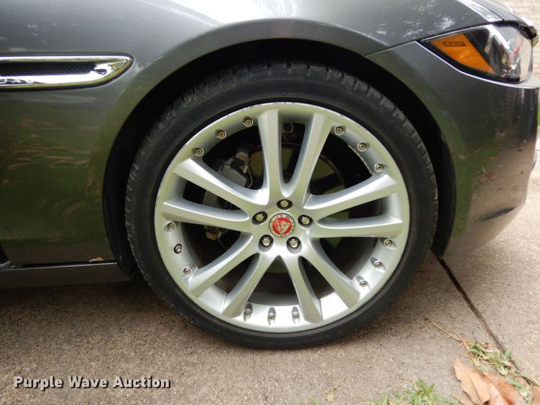 image for item DM2981 2017 Jaguar XE 25T