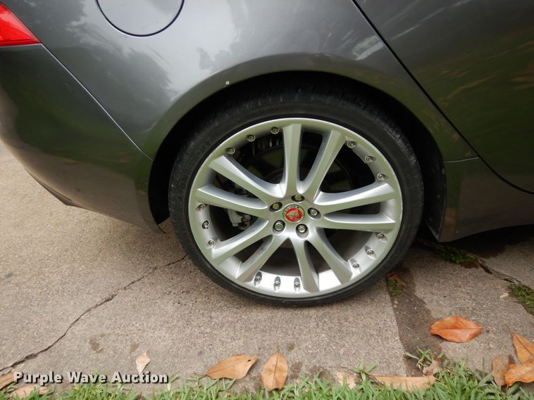 image for item DM2981 2017 Jaguar XE 25T