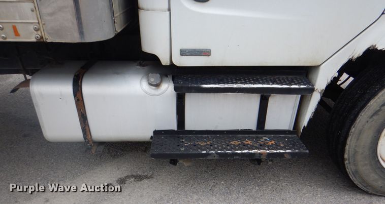 image for item DM3811 2008 Freightliner Business Class M2  refrigerated truck