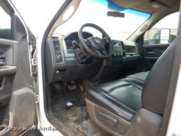 image for item DM3813 2012 Dodge Ram 5500HD  flatbed truck