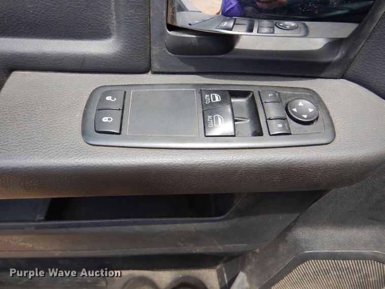 image for item DM3813 2012 Dodge Ram 5500HD  flatbed truck