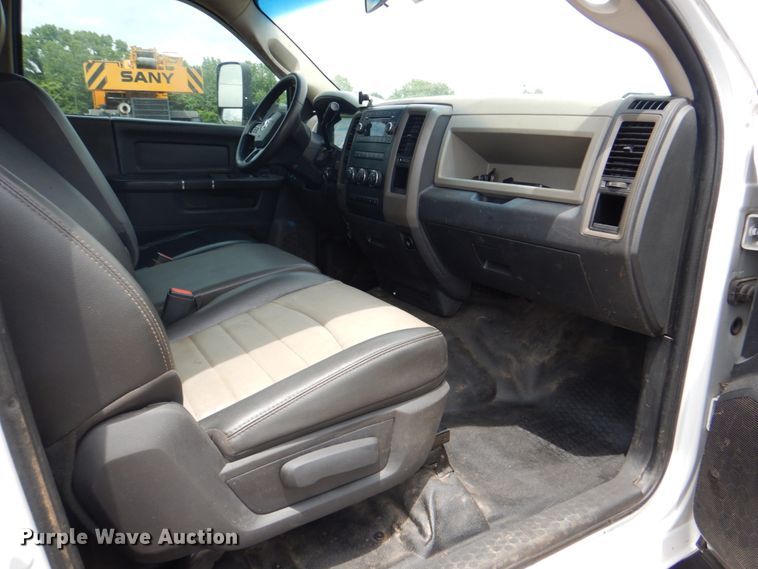 image for item DM3813 2012 Dodge Ram 5500HD  flatbed truck