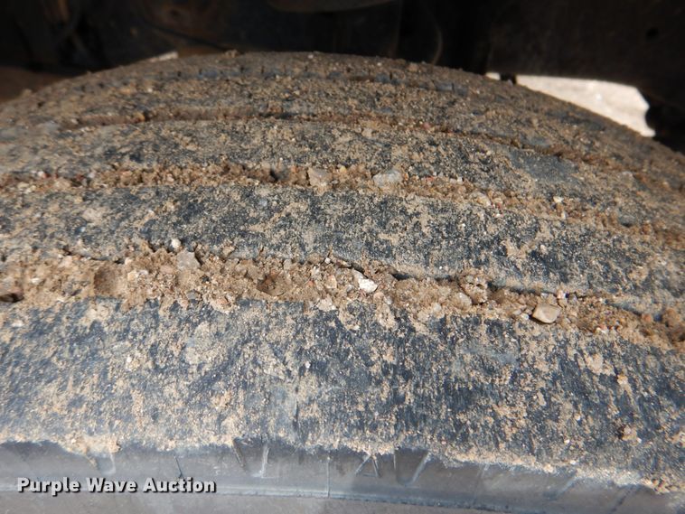 image for item DM3813 2012 Dodge Ram 5500HD  flatbed truck