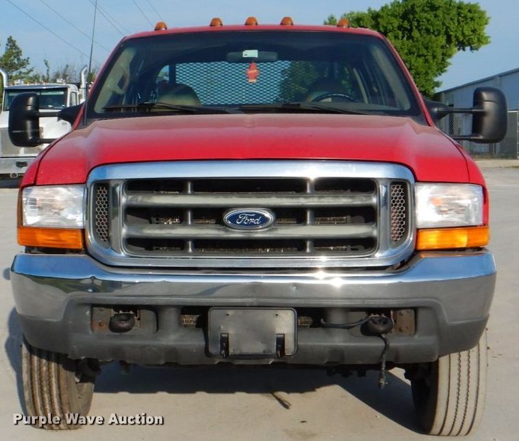 image for item DM3822 2000 Ford F450 Super Duty  flatbed truck