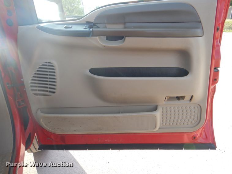 image for item DM3822 2000 Ford F450 Super Duty  flatbed truck