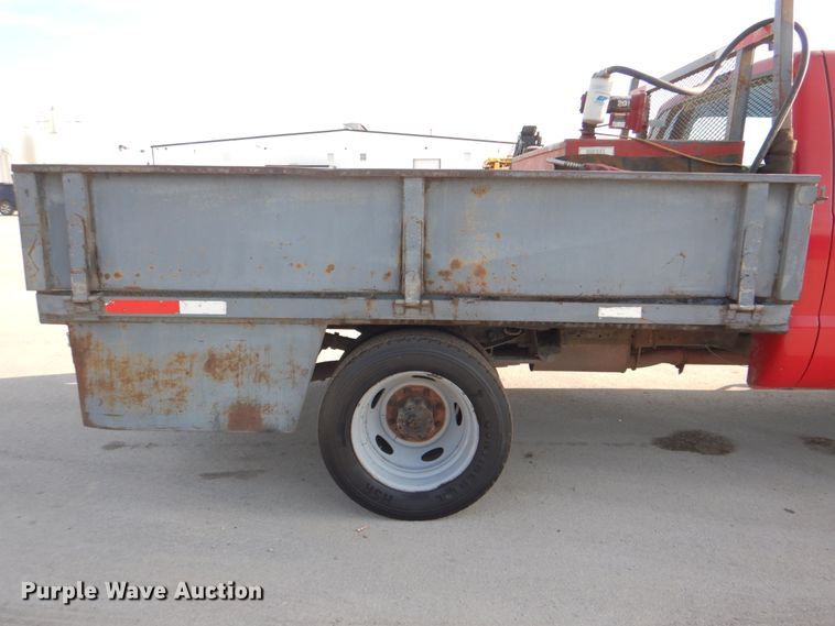 image for item DM3822 2000 Ford F450 Super Duty  flatbed truck