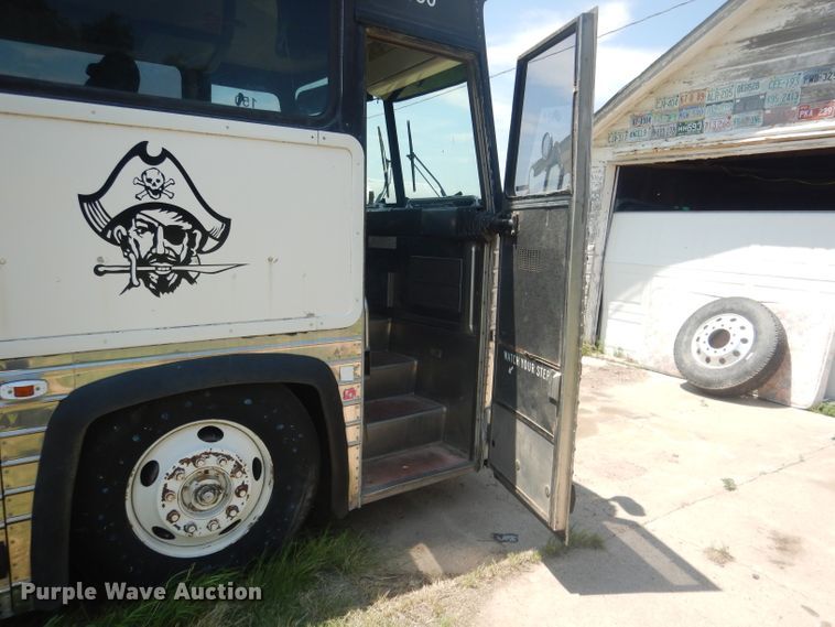 image for item FI9116 1981 MCI MC-9 Crusader II  coach bus