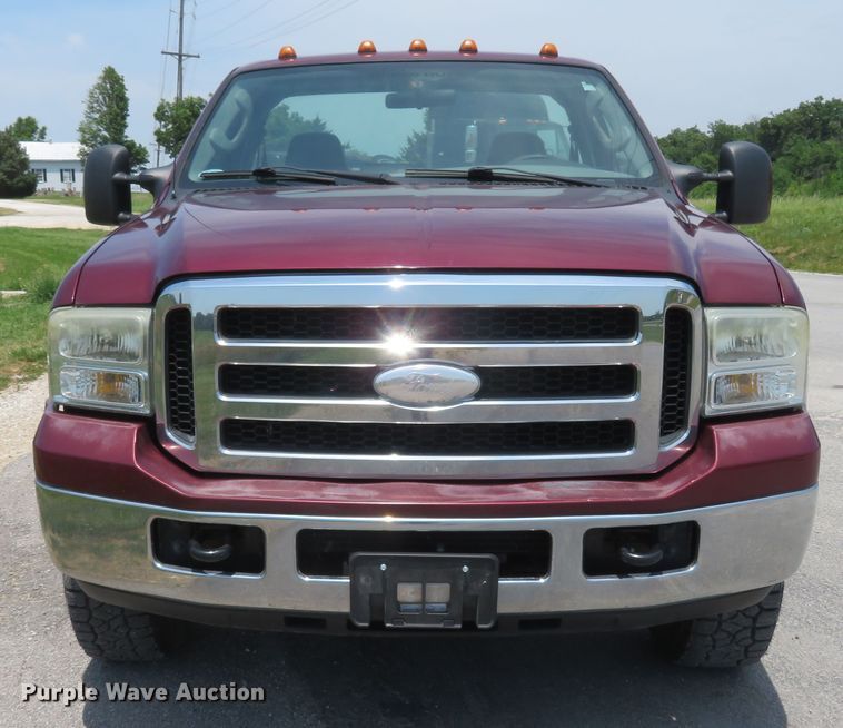 image for item FP9302 2006 Ford F250 Super Duty XLT  pickup truck