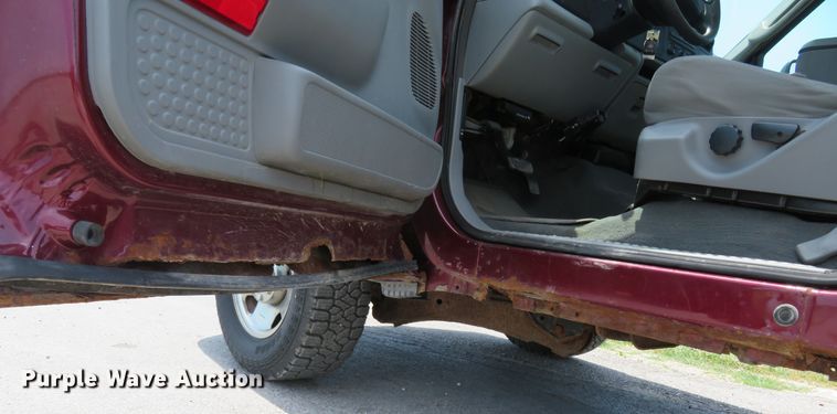 image for item FP9302 2006 Ford F250 Super Duty XLT  pickup truck