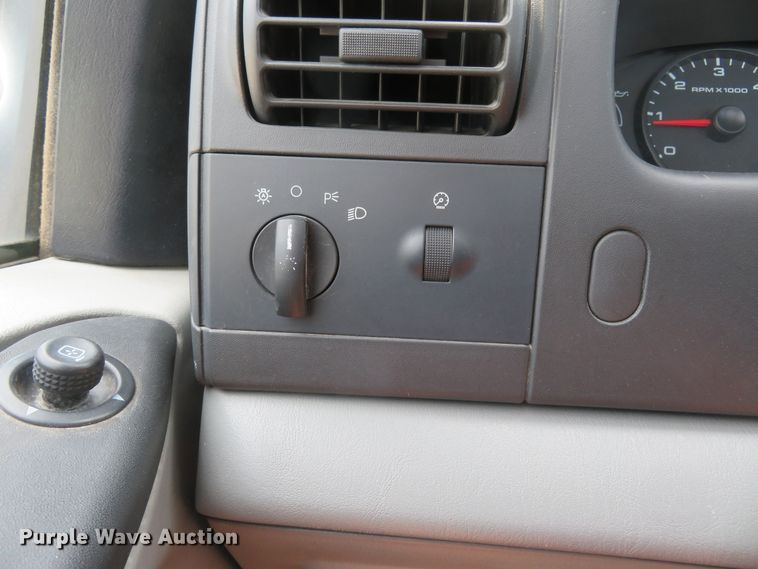 image for item FP9302 2006 Ford F250 Super Duty XLT  pickup truck