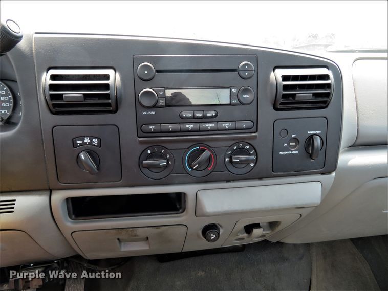 image for item FP9302 2006 Ford F250 Super Duty XLT  pickup truck