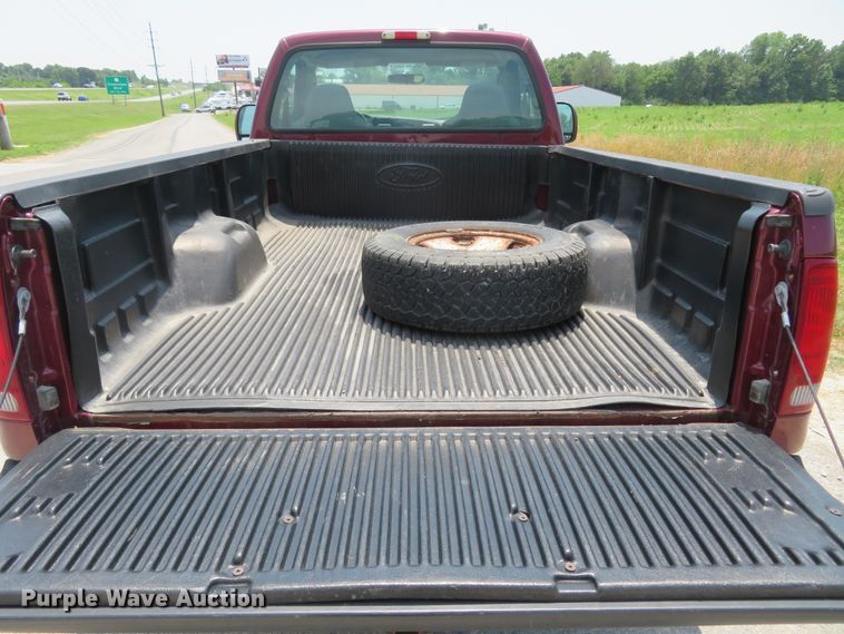 image for item FP9302 2006 Ford F250 Super Duty XLT  pickup truck