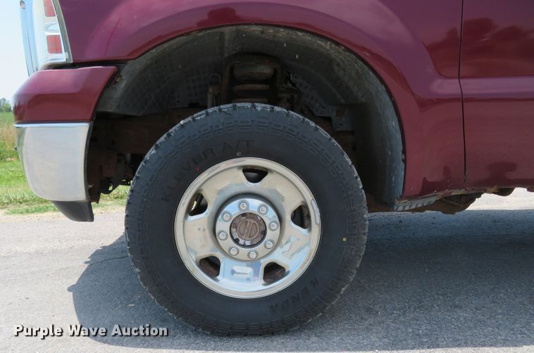 image for item FP9302 2006 Ford F250 Super Duty XLT  pickup truck