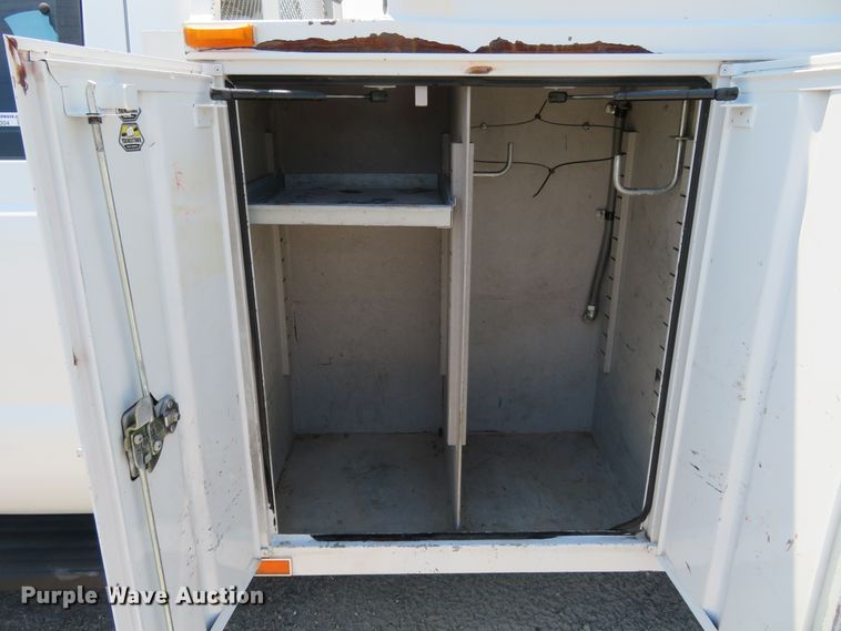 image for item FP9304 2009 Ford F550 Super Duty XL  utility / service truck