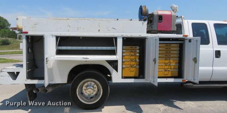 image for item FP9304 2009 Ford F550 Super Duty XL  utility / service truck
