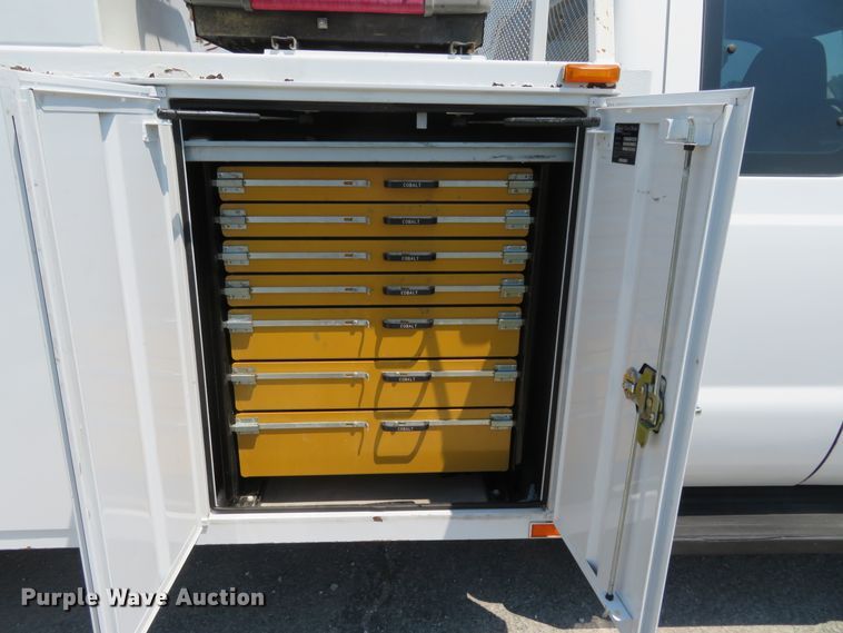 image for item FP9304 2009 Ford F550 Super Duty XL  utility / service truck