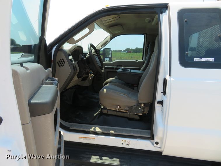 image for item FP9304 2009 Ford F550 Super Duty XL  utility / service truck