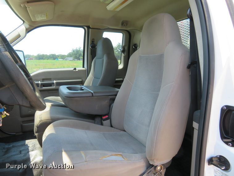 image for item FP9304 2009 Ford F550 Super Duty XL  utility / service truck