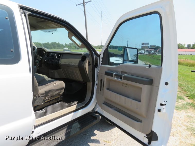 image for item FP9304 2009 Ford F550 Super Duty XL  utility / service truck