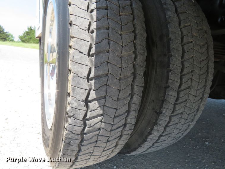 image for item FP9304 2009 Ford F550 Super Duty XL  utility / service truck