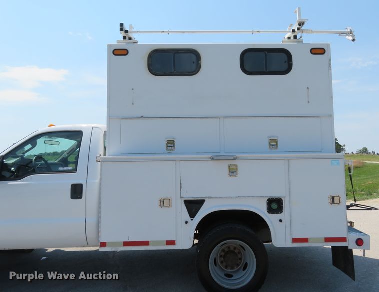 image for item FP9305 2009 Ford F550 Super Duty XL  utility / service truck
