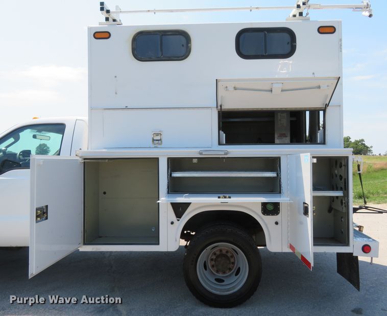 image for item FP9305 2009 Ford F550 Super Duty XL  utility / service truck