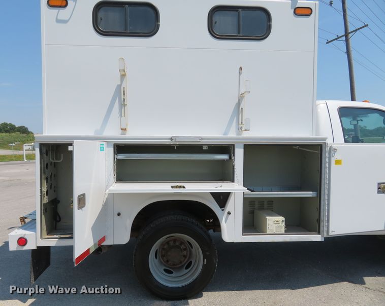 image for item FP9305 2009 Ford F550 Super Duty XL  utility / service truck