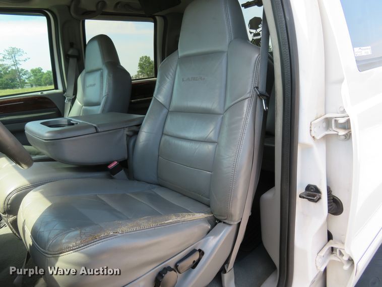 image for item FP9306 2004 Ford F250 Super Duty Lariat  Crew Cab pickup truck