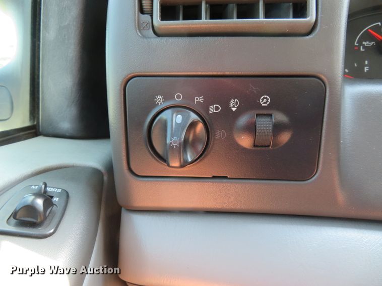 image for item FP9306 2004 Ford F250 Super Duty Lariat  Crew Cab pickup truck