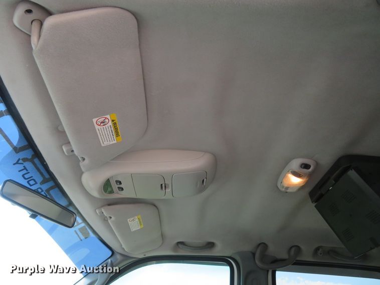 image for item FP9306 2004 Ford F250 Super Duty Lariat  Crew Cab pickup truck