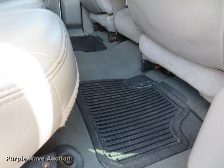 image for item FP9306 2004 Ford F250 Super Duty Lariat  Crew Cab pickup truck