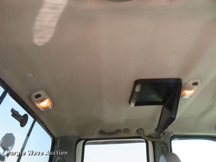 image for item FP9306 2004 Ford F250 Super Duty Lariat  Crew Cab pickup truck