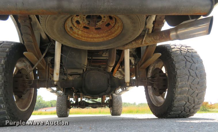 image for item FP9306 2004 Ford F250 Super Duty Lariat  Crew Cab pickup truck