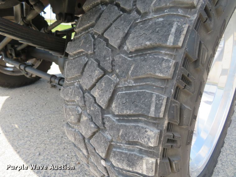 image for item FP9306 2004 Ford F250 Super Duty Lariat  Crew Cab pickup truck