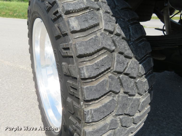 image for item FP9306 2004 Ford F250 Super Duty Lariat  Crew Cab pickup truck