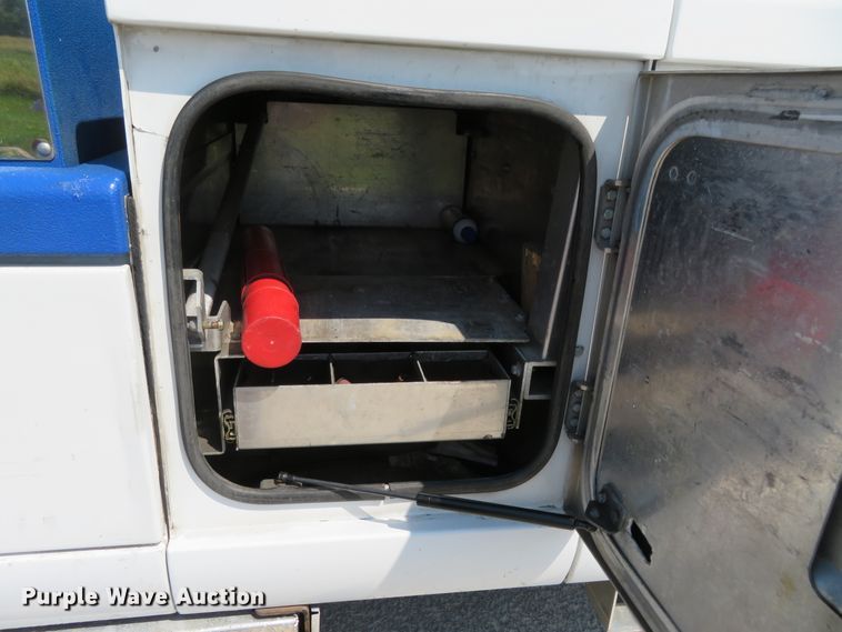 image for item FP9307 2015 Ford F550 Super Duty XLT  tow truck