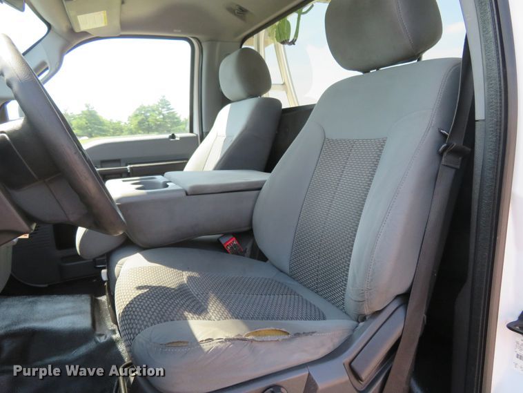 image for item FP9307 2015 Ford F550 Super Duty XLT  tow truck