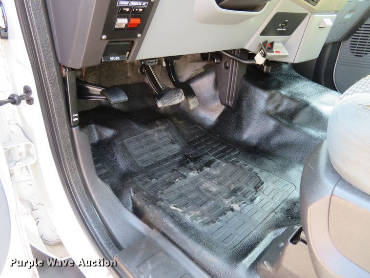 image for item FP9307 2015 Ford F550 Super Duty XLT  tow truck