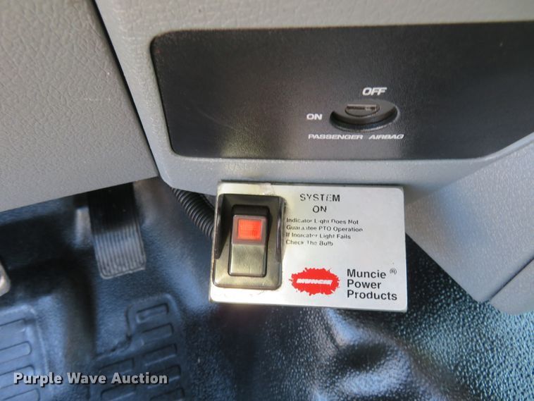 image for item FP9307 2015 Ford F550 Super Duty XLT  tow truck