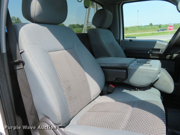 image for item FP9307 2015 Ford F550 Super Duty XLT  tow truck