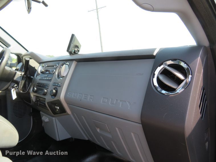 image for item FP9307 2015 Ford F550 Super Duty XLT  tow truck